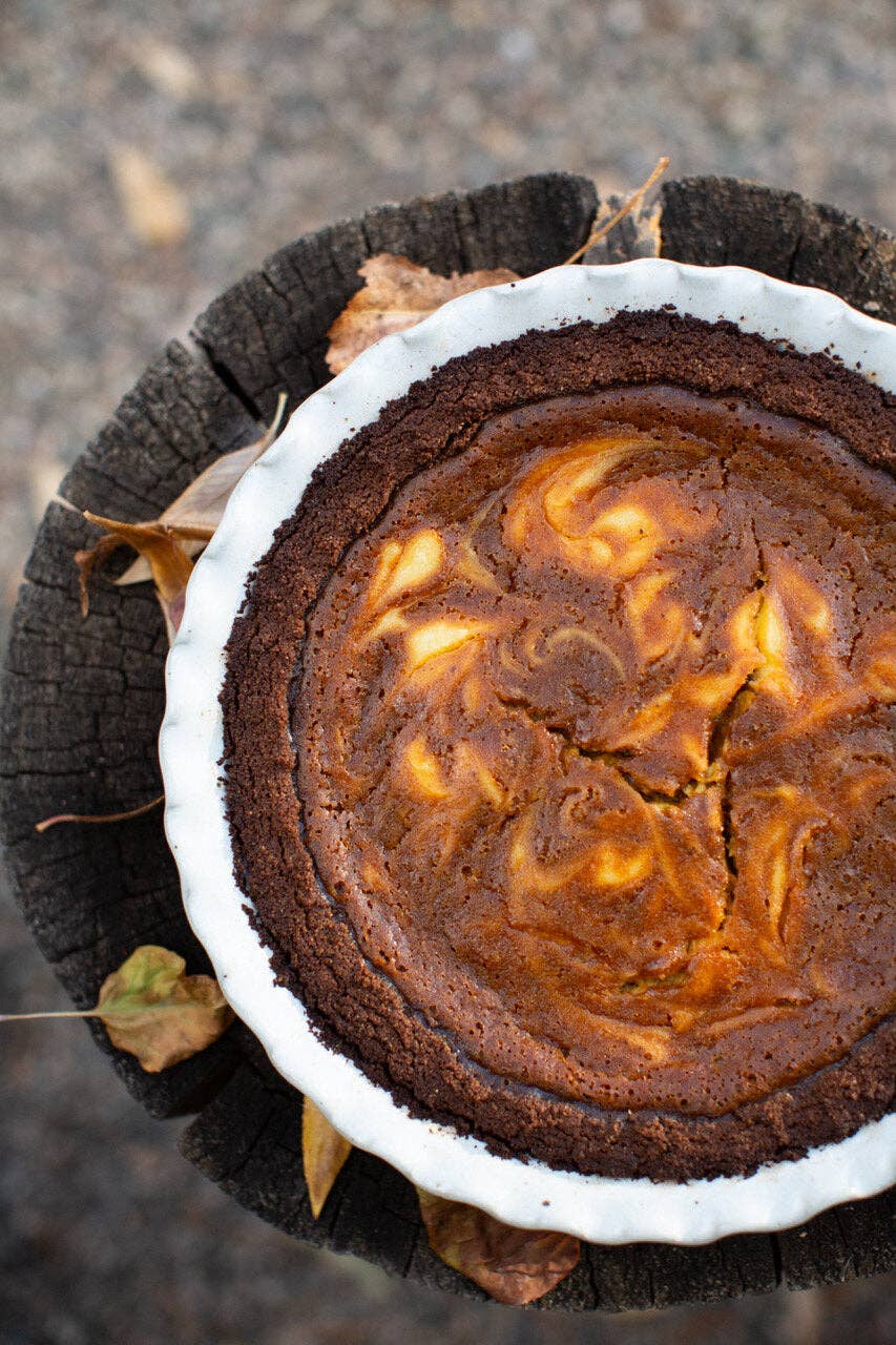 Hand-Thrown Ceramic Pie Dish